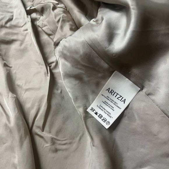 NWT - Wilfred Little Cropped Jacket - (Re)ssential Light | Size 6 - Picture 6 of 10